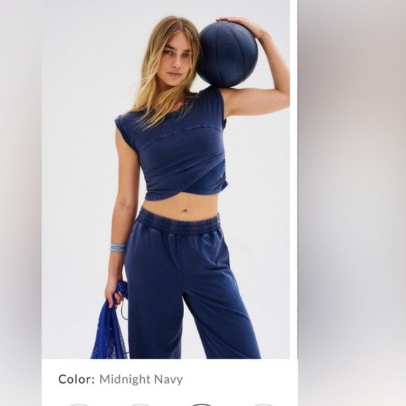 Free People Movement Hot Shot Cross Over Set Size M NWOT - Picture 2 of 15